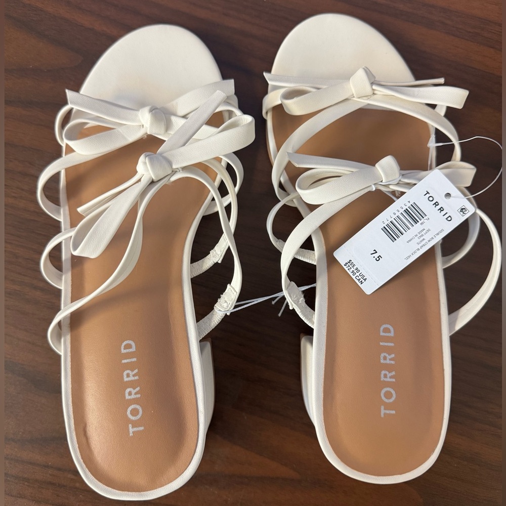 NWT ivory block heel from torrid